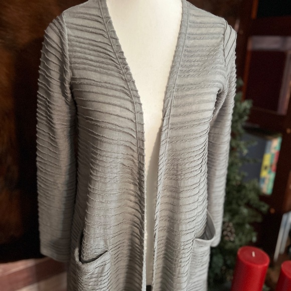 LuLaRoe Gray Long Duster – Size XS - Picture 2 of 6